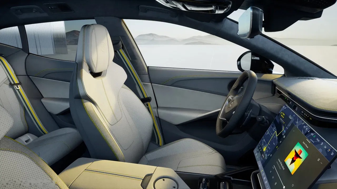 2026 Lotus Eletre, 5 km, Poľsko — foto 8 z 15