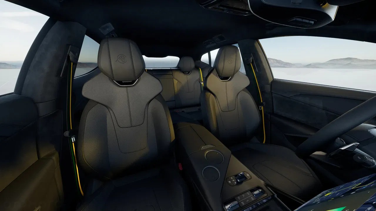 2026 Lotus Eletre, 5 km, Poľsko — foto 12 z 15