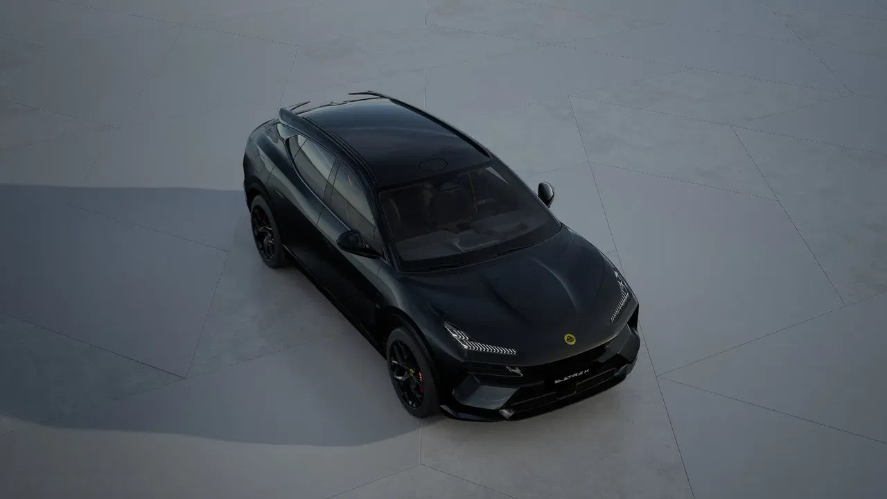 2026 Lotus Eletre, 5 km, Poľsko — foto 5 z 15