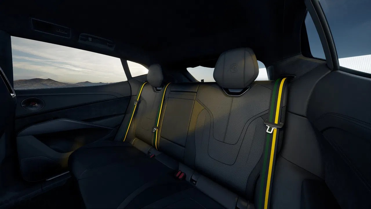 2026 Lotus Eletre, 5 km, Poľsko — foto 9 z 15