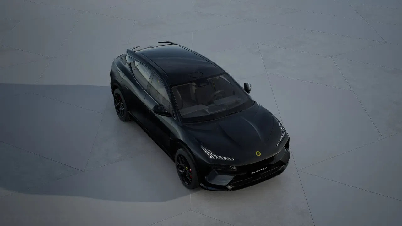 2026 Lotus Eletre, 5 km, Poľsko — foto 3 z 13