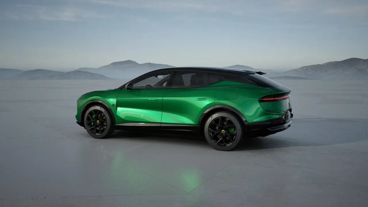 2026 Lotus Eletre, 5 km, Poľsko — foto 5 z 15