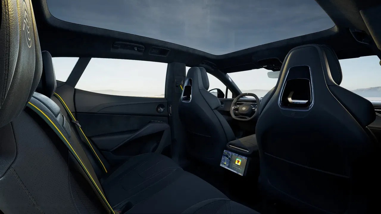 2026 Lotus Eletre, 5 km, Poľsko — foto 10 z 15