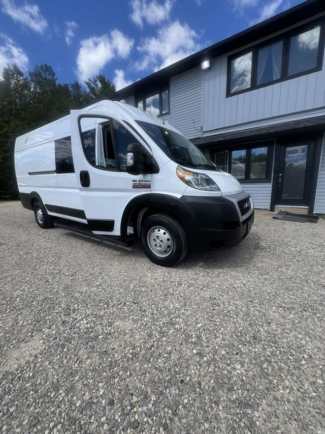 2019 RAM Promaster EXTENDED HD — CERTIFIED, biela, 311 000 km, dovoz Kanada — foto 1 z 5 2019 RAM Promaster EXTENDED HD — CERTIFIED, biela, 311 000 km, dovoz Kanada — foto 1 z 5