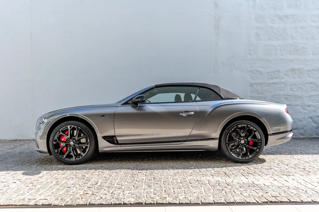Bentley Continental Cabrio, 18 500 km, Portugalsko — foto 1