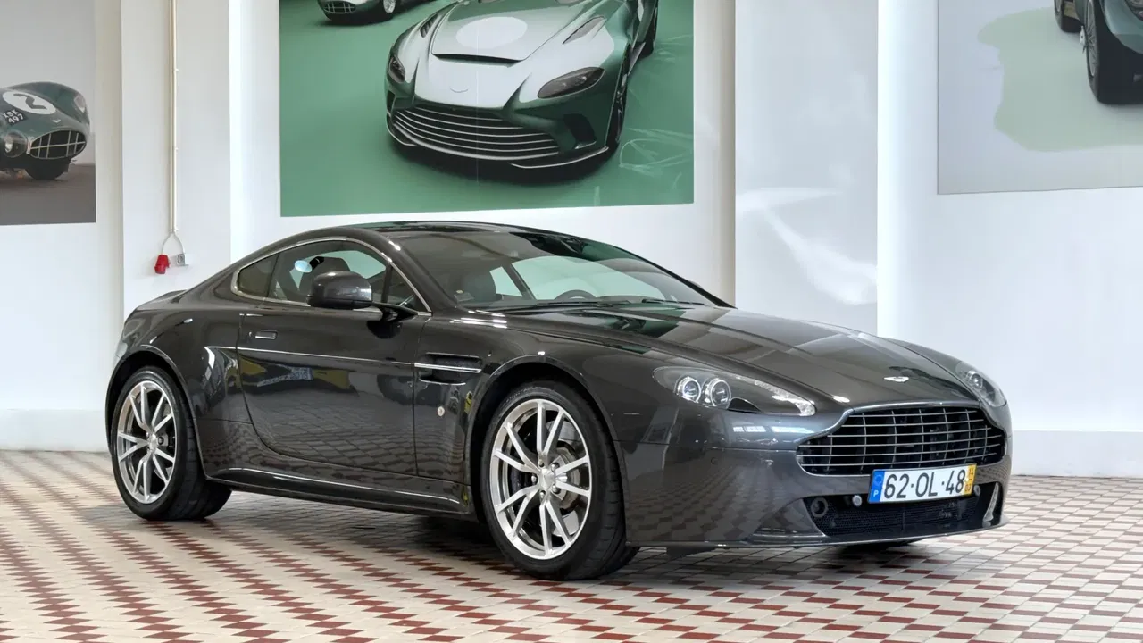 Aston Martin Vantage Coupe, 25 600 km, Portugalsko — foto 1