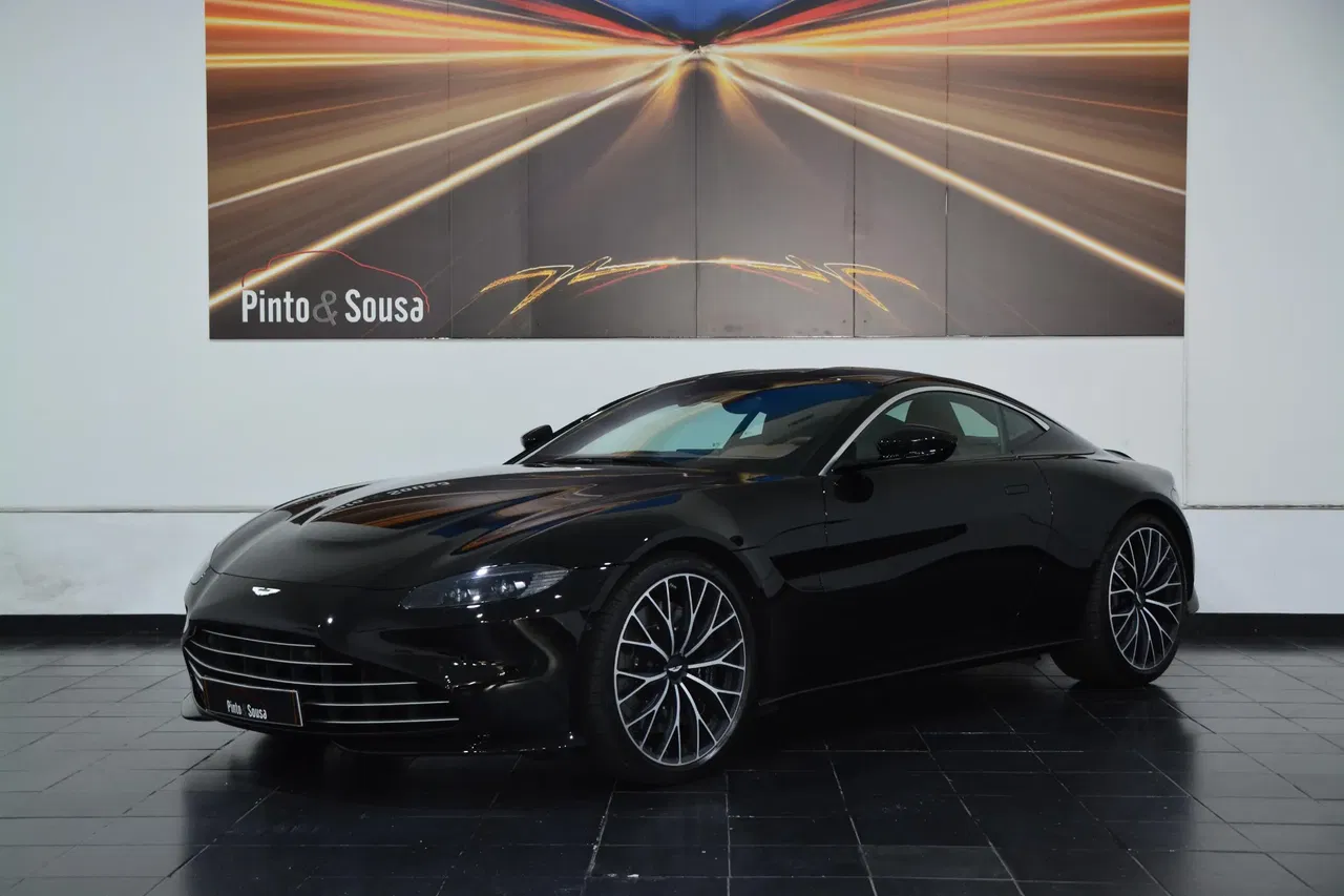 Aston Martin Vantage Coupe, 13 200 km, Portugalsko — foto 1