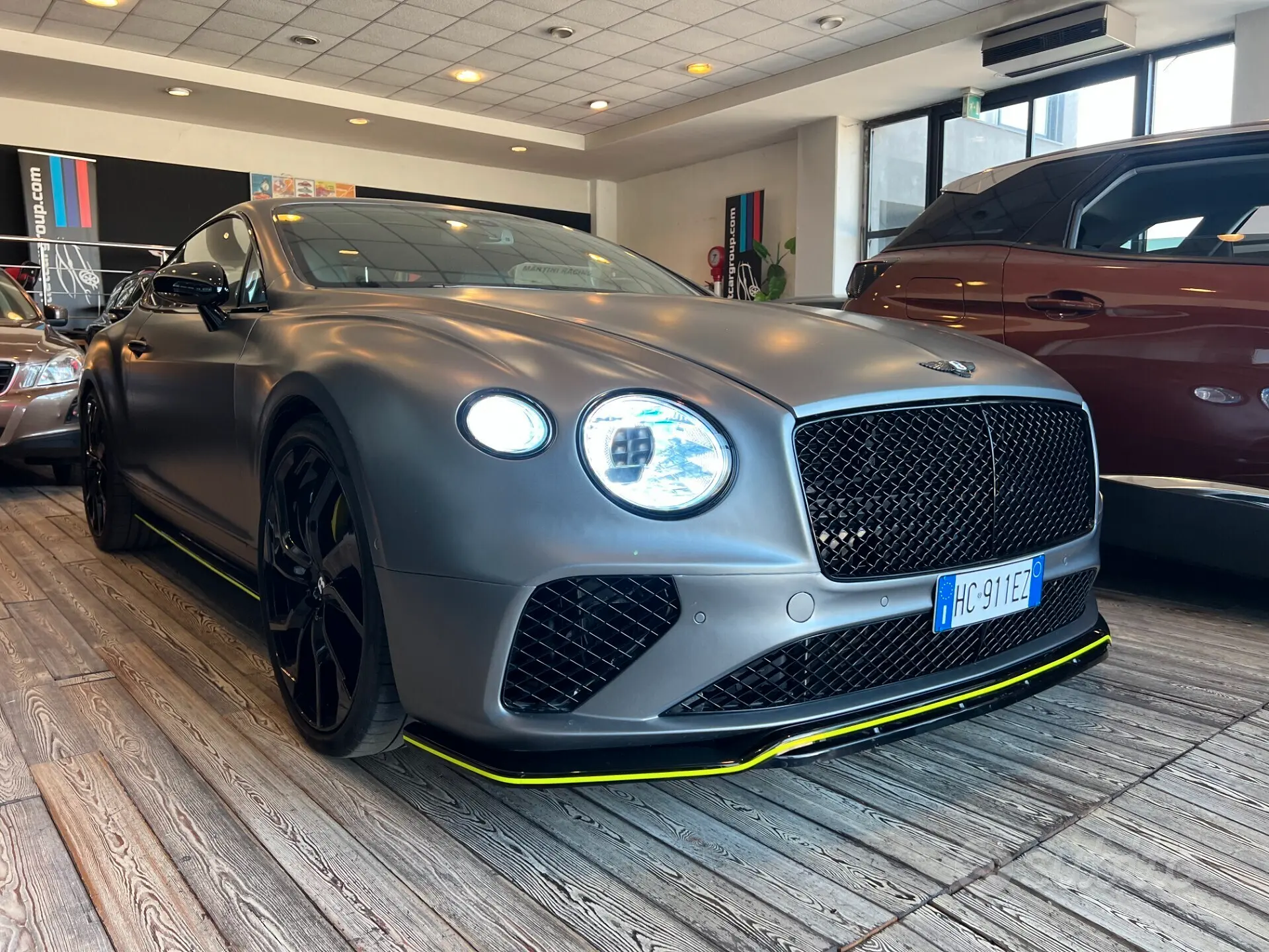 2024 Bentley, Taliansko — foto 1