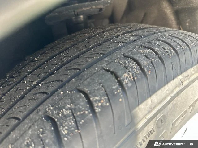 2025 Ford Escape Active, sivá, 54 171 km, dovoz Kanada — foto 12 z 20