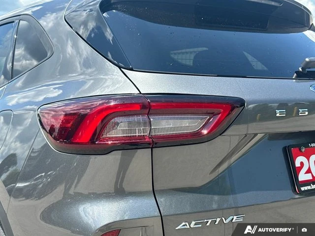 2025 Ford Escape Active, sivá, 54 171 km, dovoz Kanada — foto 16 z 20