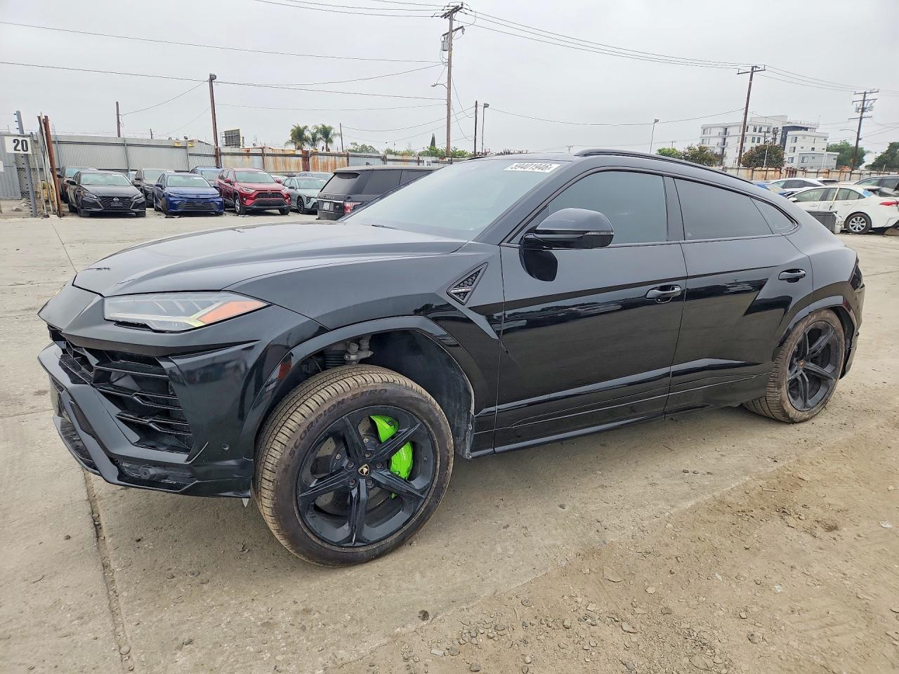 2019 Lamborghini URUS, čierna, 103 984 km, dovoz USA — foto 1 2019 Lamborghini URUS, čierna, 103 984 km, dovoz USA — foto 1