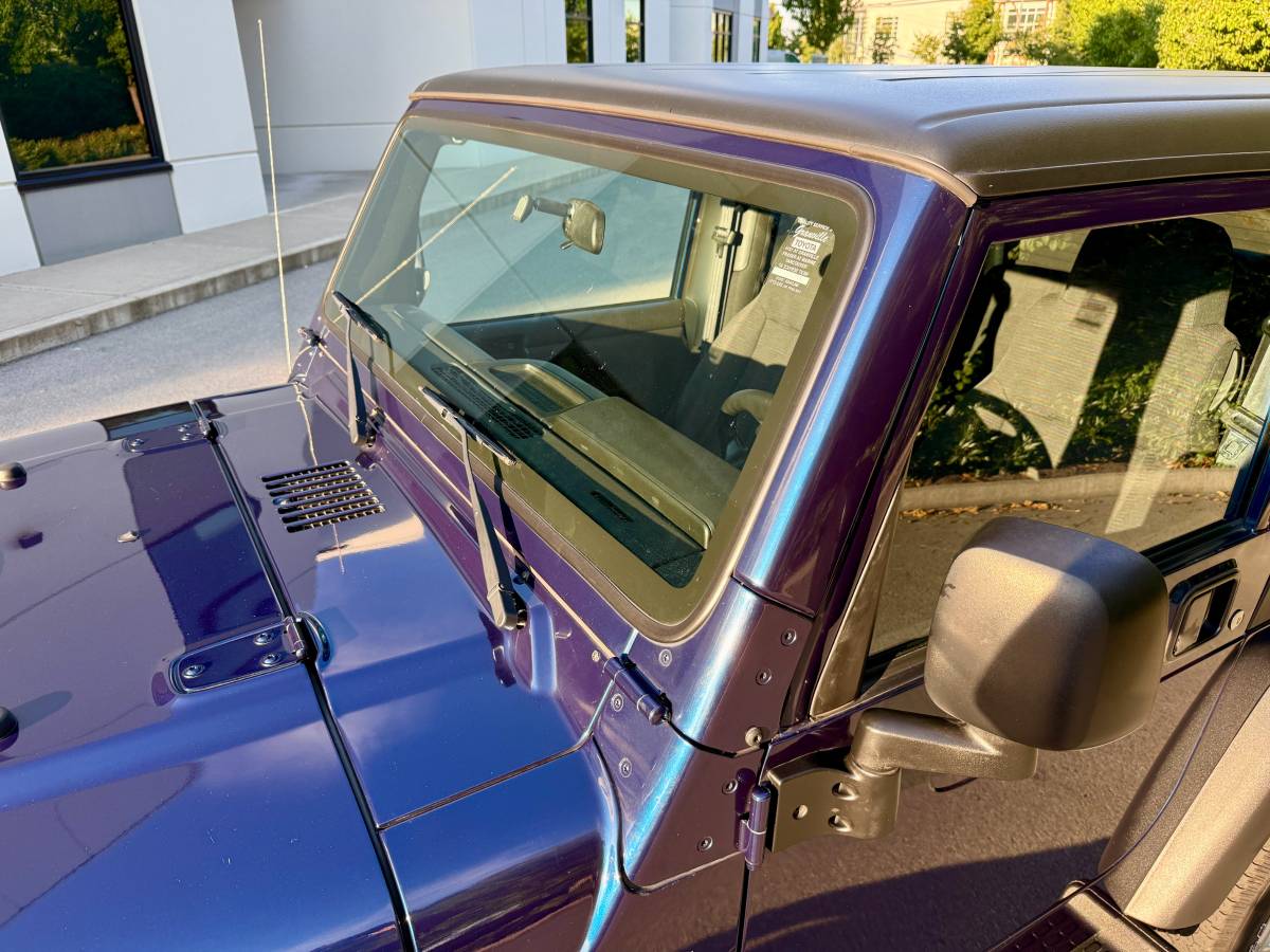 2003 Jeep, dovoz Kanada — foto 4 z 12