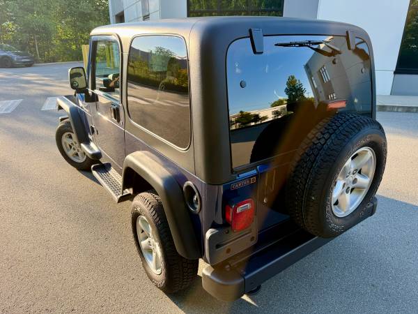 2003 Jeep, dovoz Kanada — foto 6 z 12