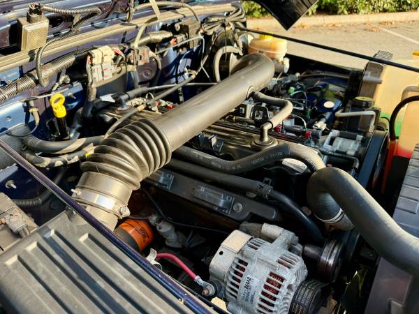 2003 Jeep, dovoz Kanada — foto 9 z 12