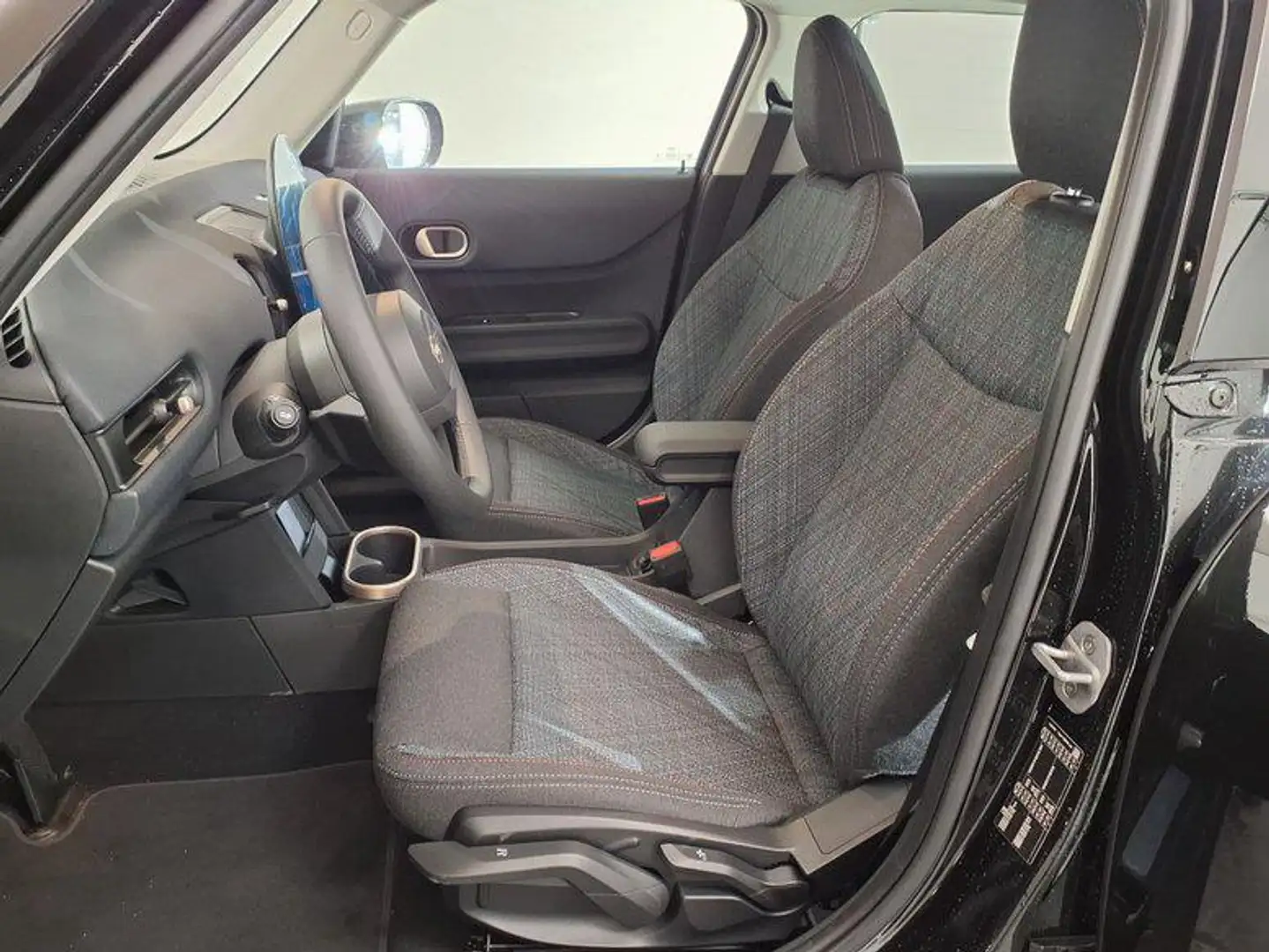 2026 MINI Cooper, 8 000 km, Rakúsko — foto 9 z 12