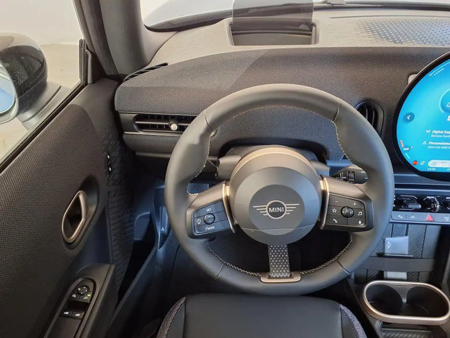 2026 MINI Cooper, 7 000 km, Rakúsko — foto 12 z 12