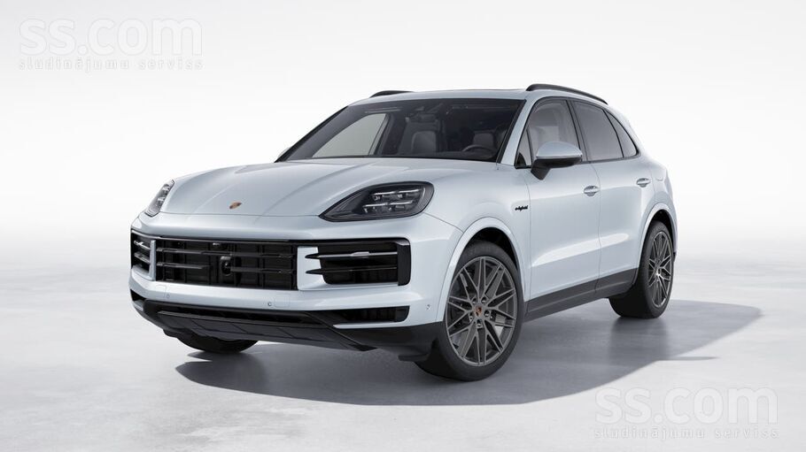 2023 Porsche Cayenne, Lotyšsko — foto 1