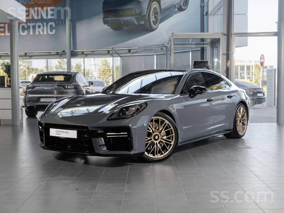 2024 Porsche Panamera, 62 000 km, Lotyšsko — foto 1