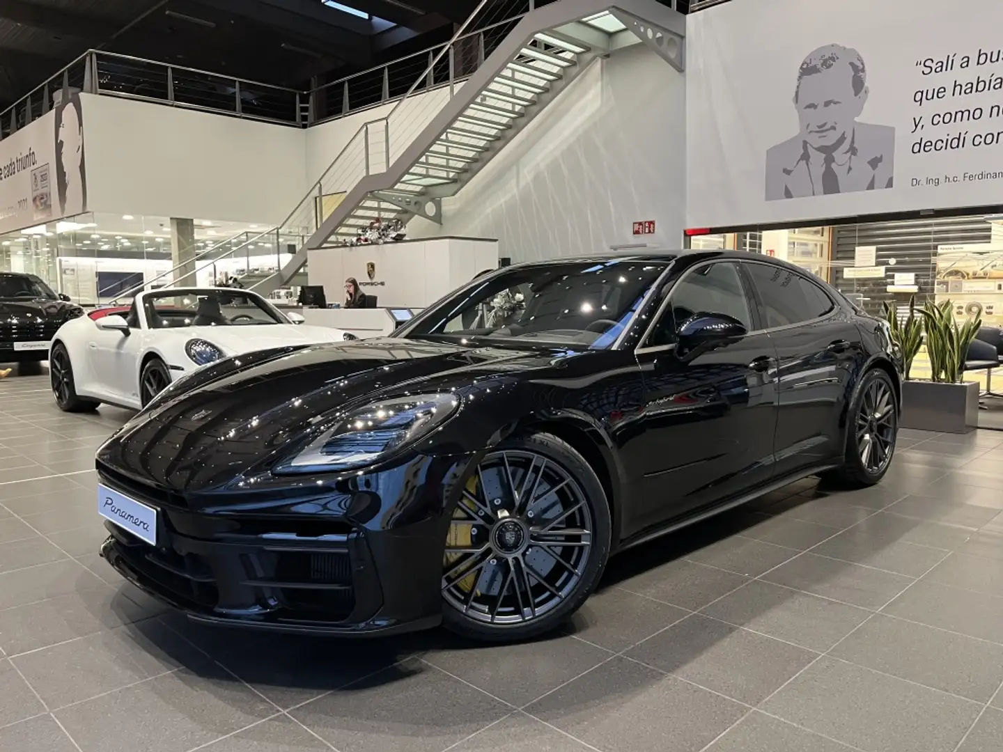 2026 Porsche Panamera, 10 km, Španielsko — foto 1