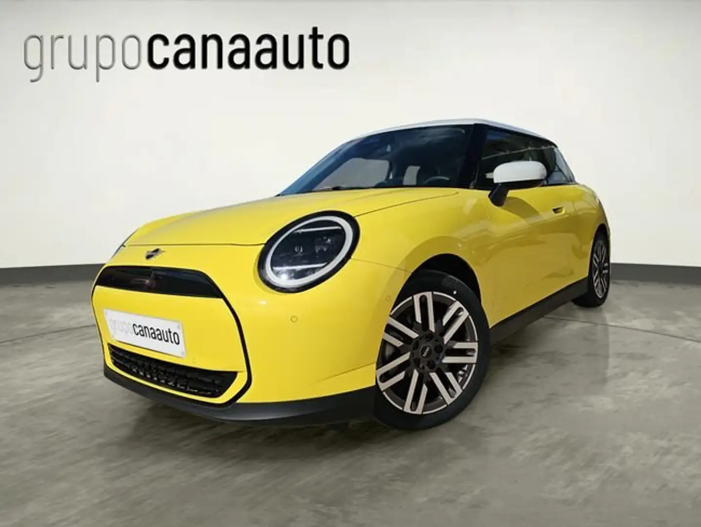 2025 MINI Cooper, 217 km, Španielsko — foto 1