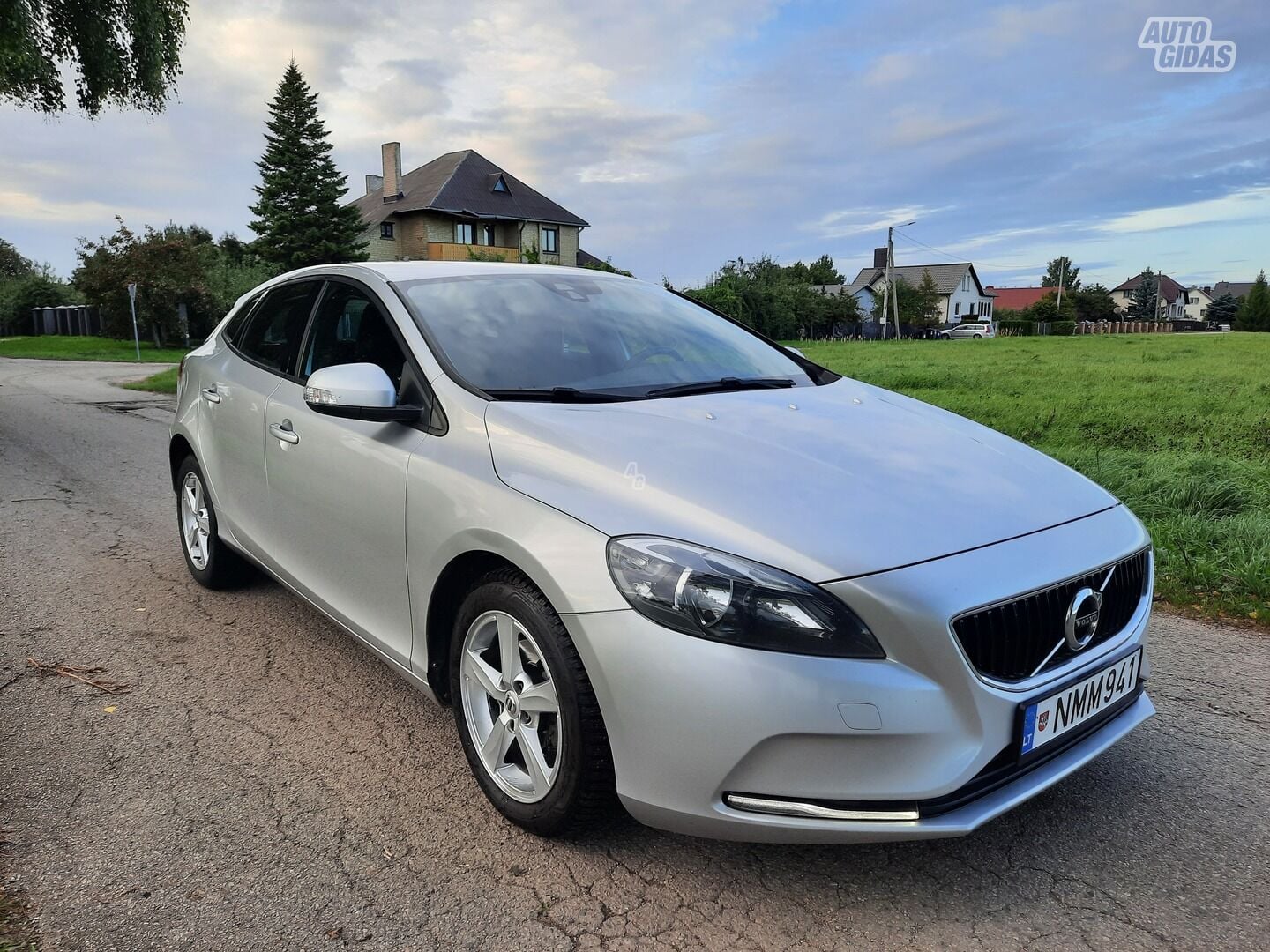 2018 Volvo V40, Litva — foto 2 z 4
