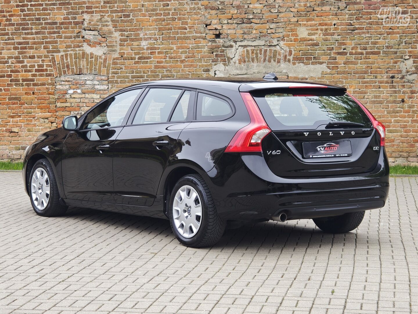 2016 Volvo V60, Litva — foto 4 z 4
