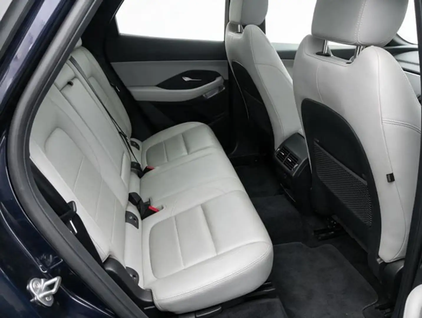 2023 Jaguar E-Pace, 54 875 km, Španielsko — foto 4 z 9