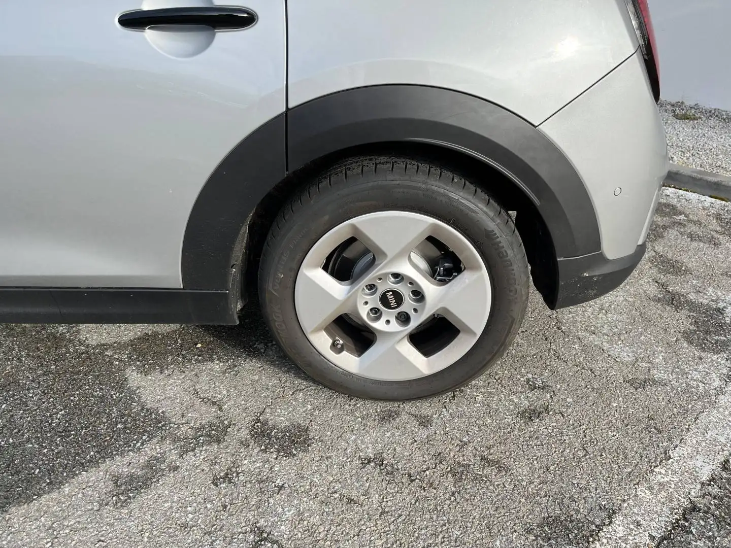 2026 MINI Cooper, 1 595 km, Francúzsko — foto 12 z 18