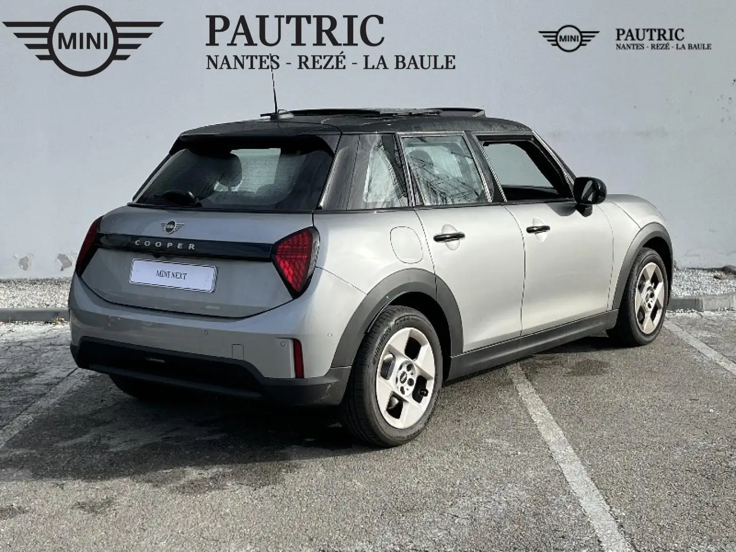 2026 MINI Cooper, 1 595 km, Francúzsko — foto 2 z 18
