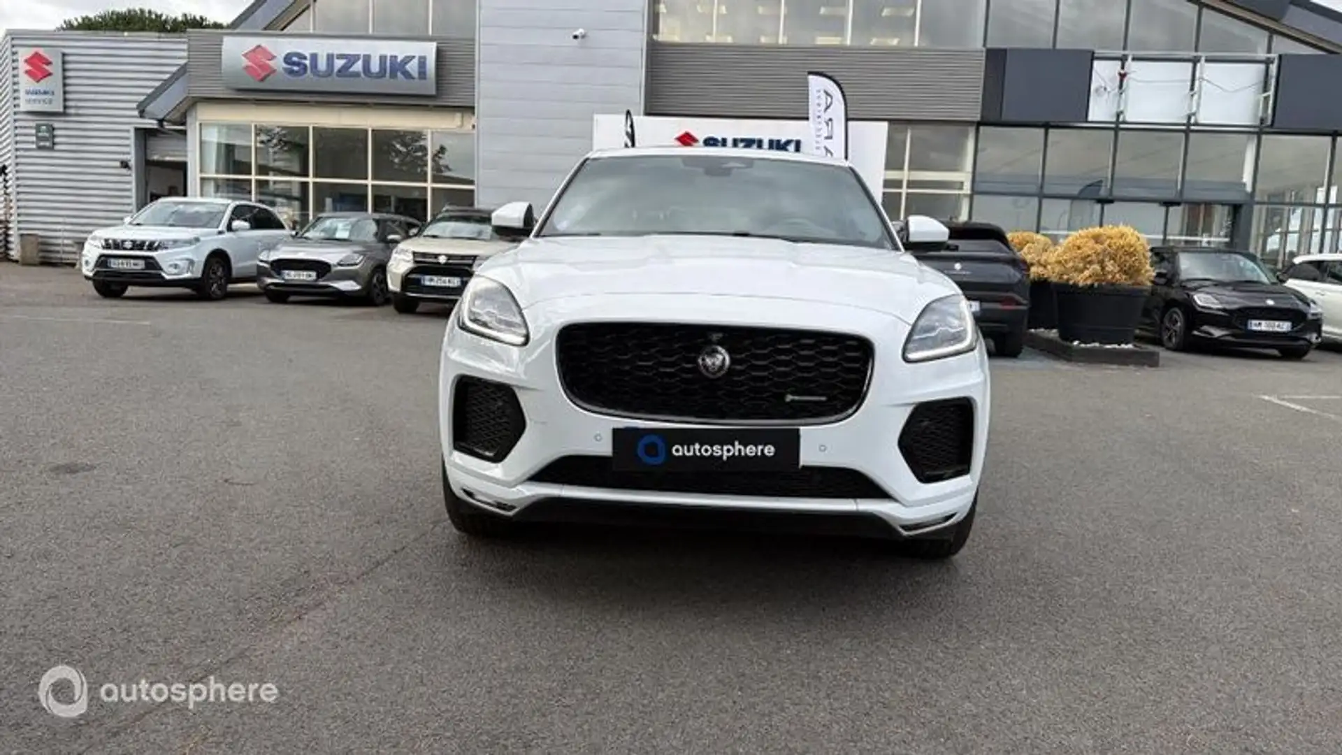 2022 Jaguar E-Pace, 27 238 km, Francúzsko — foto 2 z 20