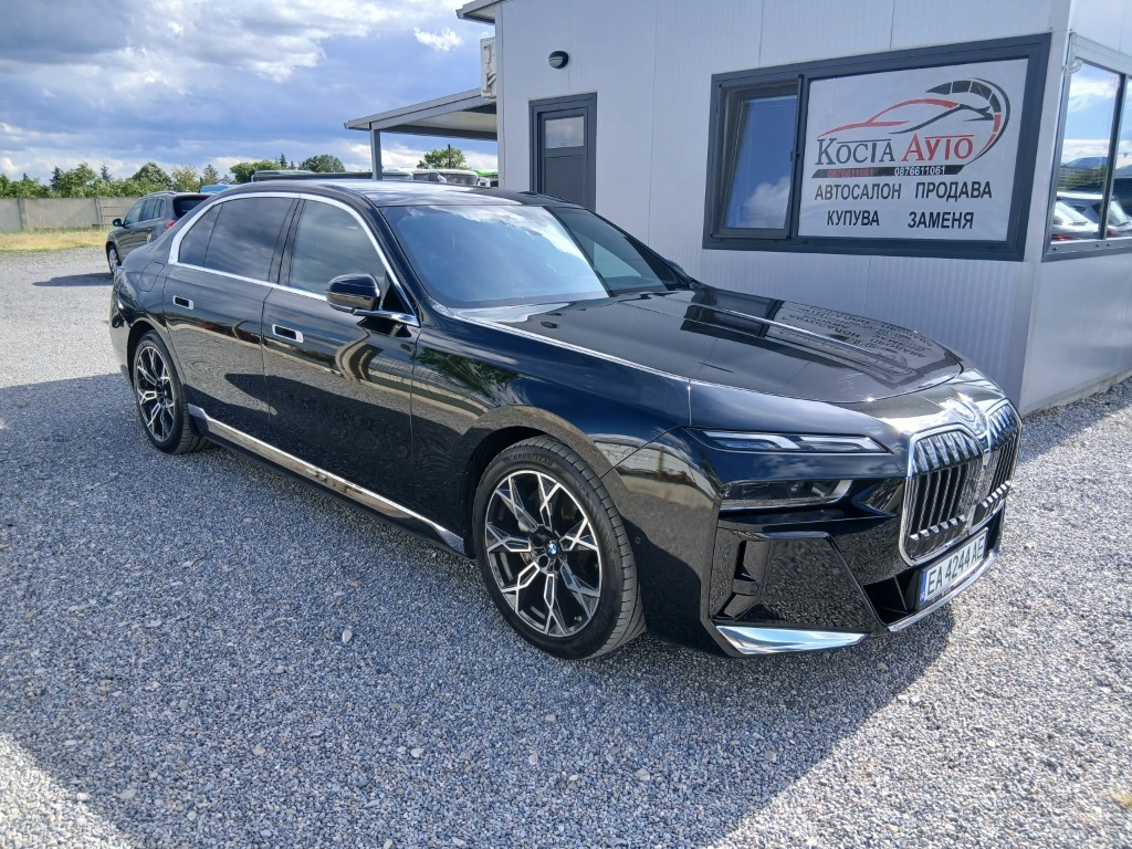 2023 BMW, 105 620 km, Bulharsko — foto 2 z 14