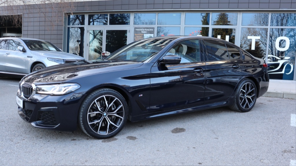 2023 BMW, 50 500 km, Bulharsko — foto 1