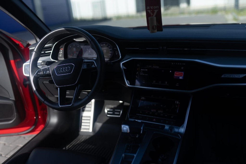 2021 Audi, 45 000 km, Bulharsko — foto 11 z 15