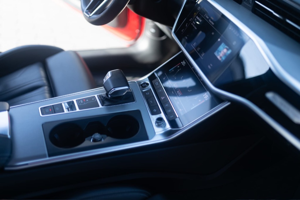2021 Audi, 45 000 km, Bulharsko — foto 14 z 15