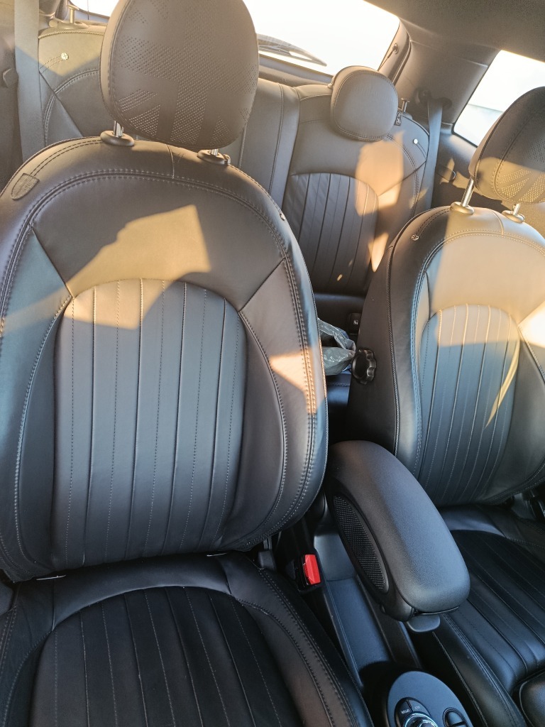 2021 MINI, 74 000 km, Bulharsko — foto 10 z 15