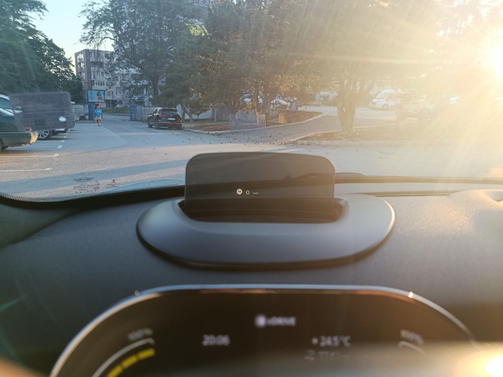 2021 MINI, 74 000 km, Bulharsko — foto 11 z 15