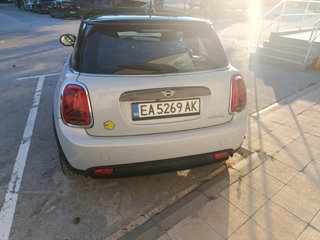 2021 MINI, 74 000 km, Bulharsko — foto 3 z 15