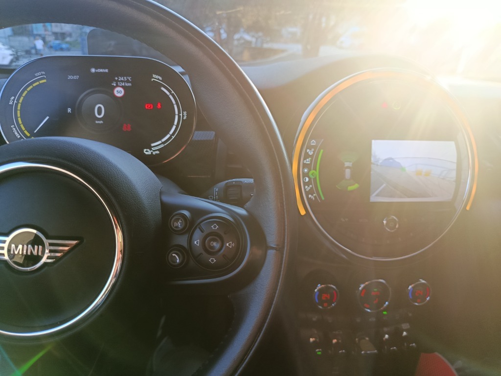 2021 MINI, 74 000 km, Bulharsko — foto 6 z 15