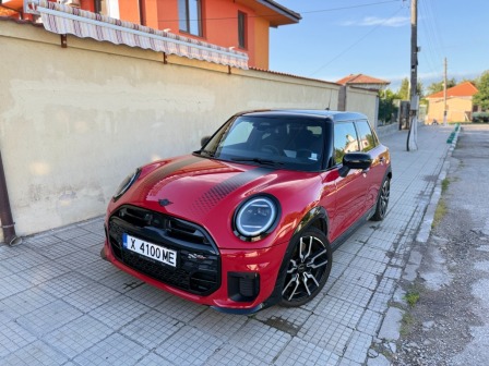 2025 MINI, 5 400 km, Bulharsko — foto 1 2025 MINI, 5 400 km, Bulharsko — foto 1