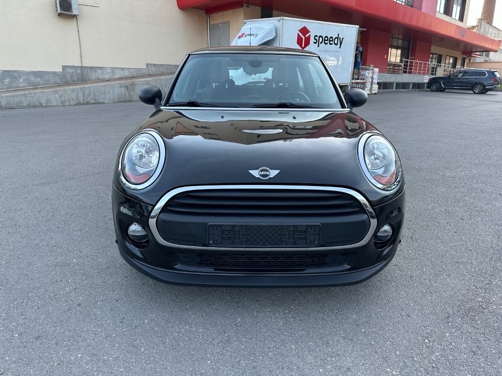 2018 MINI, 120 000 km, Bulharsko — foto 2 z 15