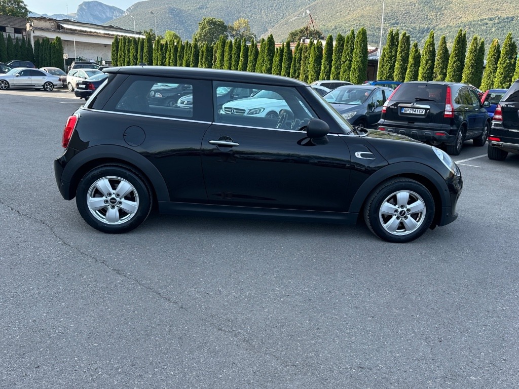 2018 MINI, 120 000 km, Bulharsko — foto 4 z 15