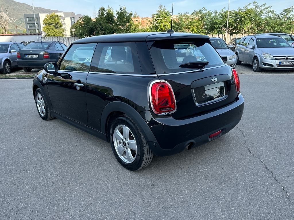 2018 MINI, 120 000 km, Bulharsko — foto 6 z 15