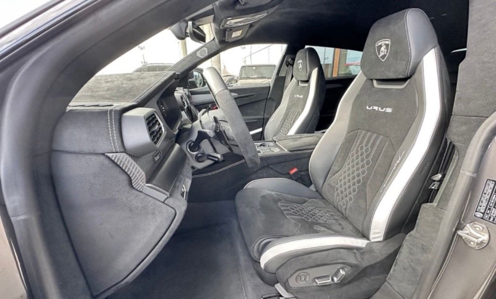 2023 Lamborghini, 19 000 km, Bulharsko — foto 5 z 7