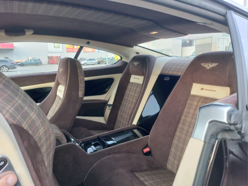 2008 Bentley, 122 785 km, Bulharsko — foto 10 z 15