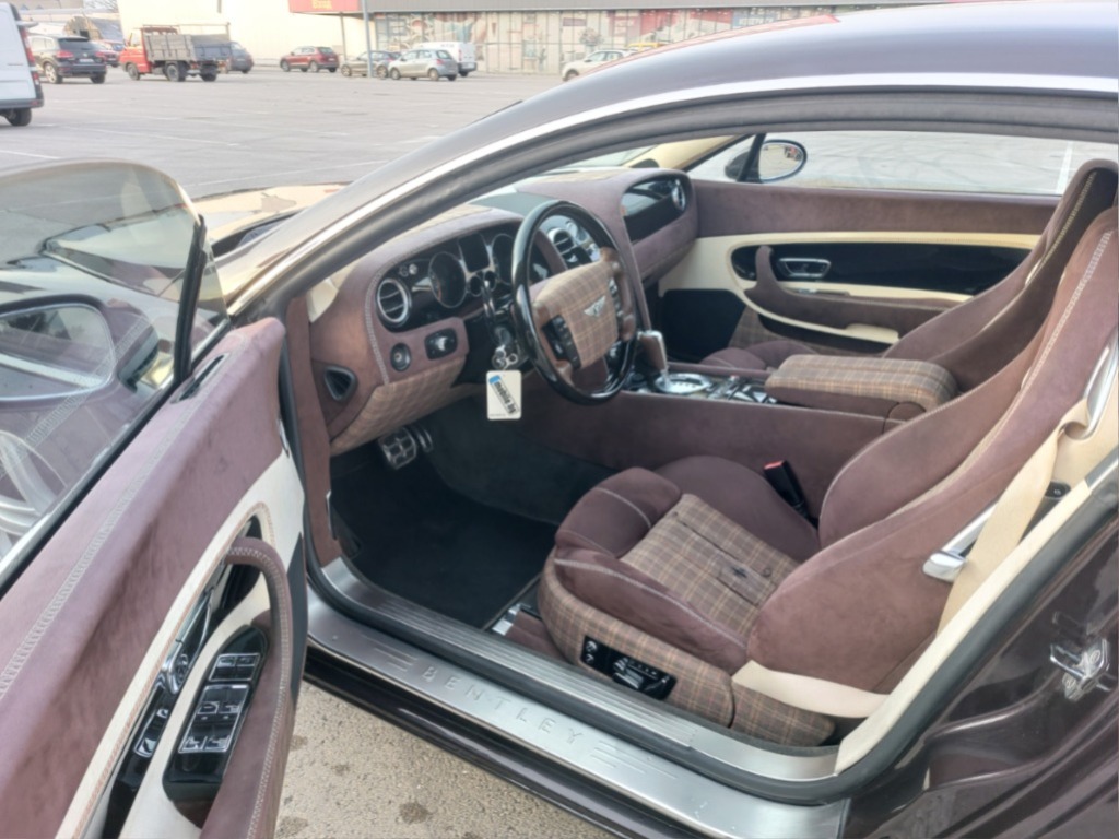 2008 Bentley, 122 785 km, Bulharsko — foto 9 z 15