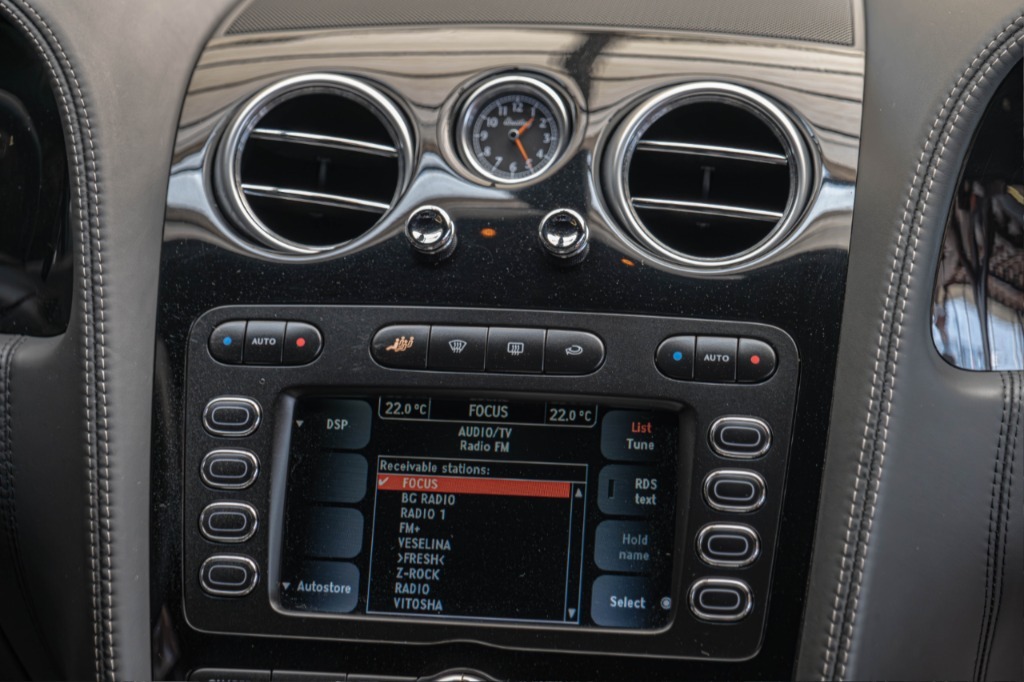 2008 Bentley, 185 000 km, Bulharsko — foto 12 z 15