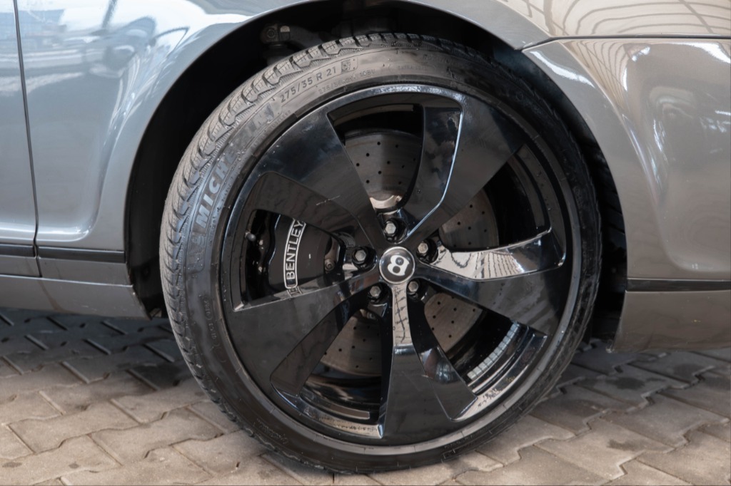 2008 Bentley, 185 000 km, Bulharsko — foto 15 z 15