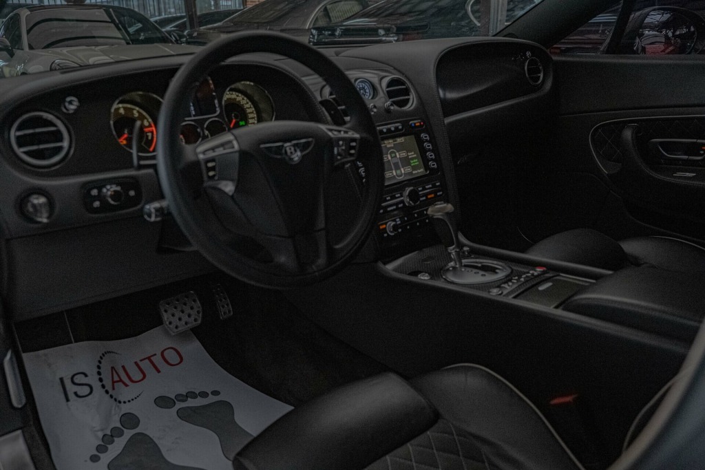 2010 Bentley, 116 500 km, Bulharsko — foto 9 z 13