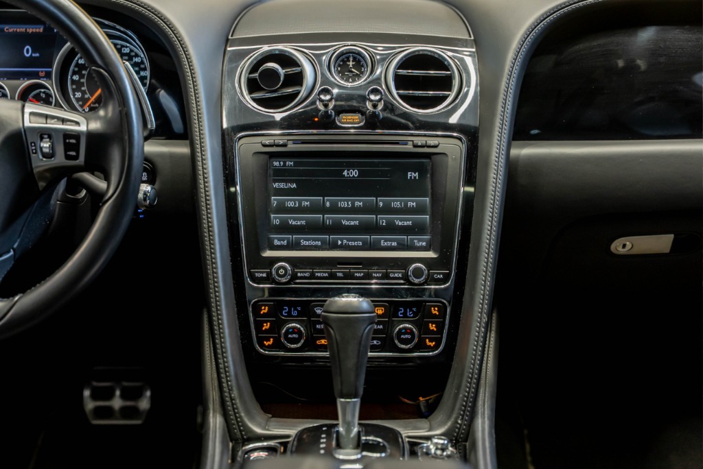 2016 Bentley, 140 530 km, Bulharsko — foto 12 z 15
