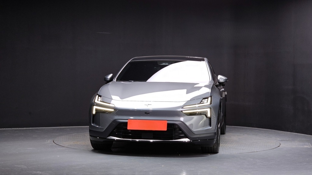 2025 Polestar, 26 040 km, Bulharsko — foto 3 z 13